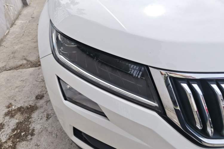 Used Skoda Kodiaq 2018 Restyled TSI330 7-Seater Two-Wheel Drive Luxury Enjoyment Edition Right Front Headlight