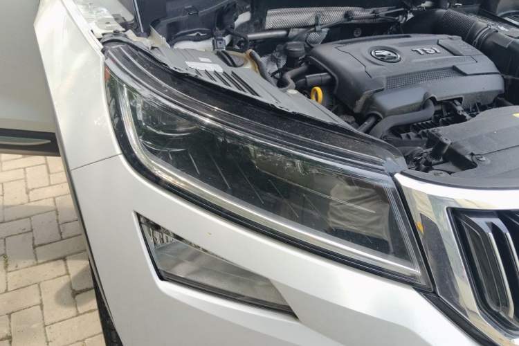 Used Skoda Kodiaq 2018 TSI380 7-Seater Four-Wheel-Drive Flagship Edition Right Front Headlight