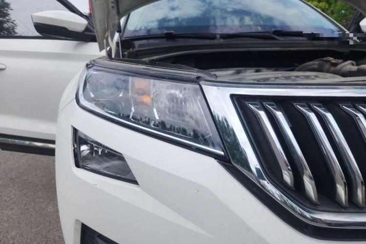 Used Skoda Kodiaq 2018 Facelifted TSI330 5-Seater Two-Wheel-Drive Comfort Edition Right Front Headlight