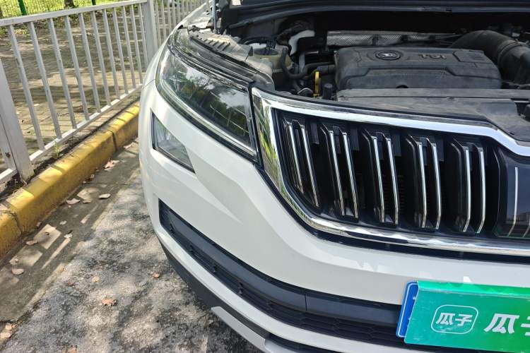 Used Skoda Kodiaq 2018 TSI380 7-Seater Four-Wheel-Drive Flagship Edition Right Front Headlight