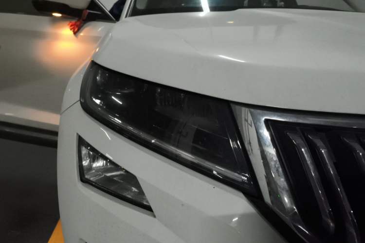 Used Skoda Kodiaq 2018 Facelifted TSI330 5-Seater Two-Wheel-Drive Luxury Enjoyment Edition Right Front Headlight
