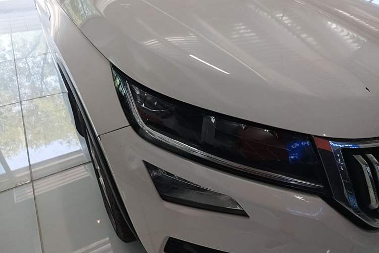 Used Skoda Kodiaq 2018 Facelifted TSI330 5-Seater Two-Wheel-Drive Luxury Enjoyment Edition Right Front Headlight