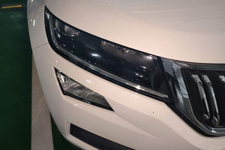 Used Skoda Kodiaq 2018 TSI330 7-Seater Two-Wheel-Drive Luxury Enjoyment Edition Right Front Headlight