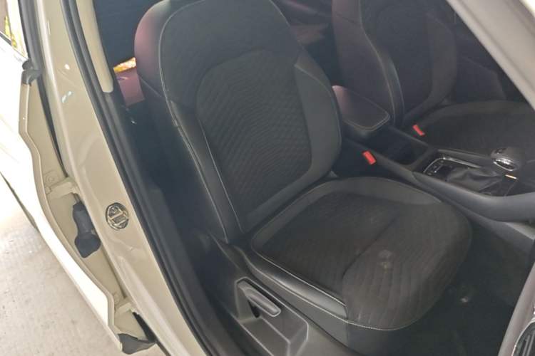 Used Skoda Kodiaq 2018 Facelifted TSI330 5-Seater Two-Wheel-Drive Comfort Edition Right Front Seat