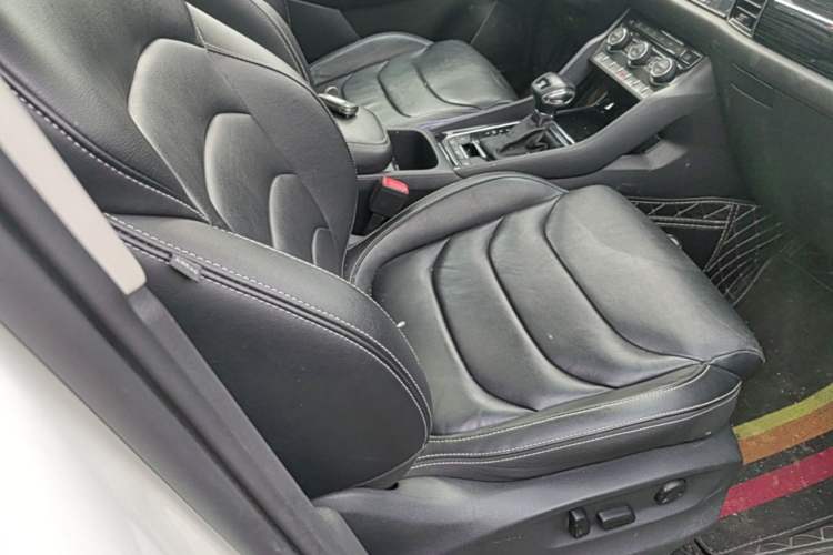 Used Skoda Kodiaq 2018 Facelifted TSI330 5-Seater Two-Wheel-Drive Luxury Enjoyment Edition Right Front Seat