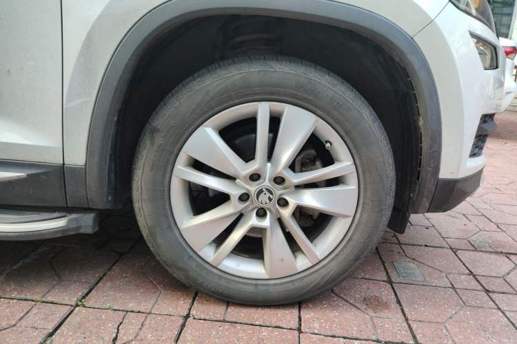 Used Skoda Kodiaq 2018 Facelifted TSI330 5-Seater Two-Wheel-Drive Luxury Enjoyment Edition Right Front Wheel Hub