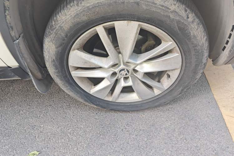 Used Skoda Kodiaq 2018 Facelifted TSI330 5-Seater Two-Wheel-Drive Luxury Enjoyment Edition Right Front Wheel Hub