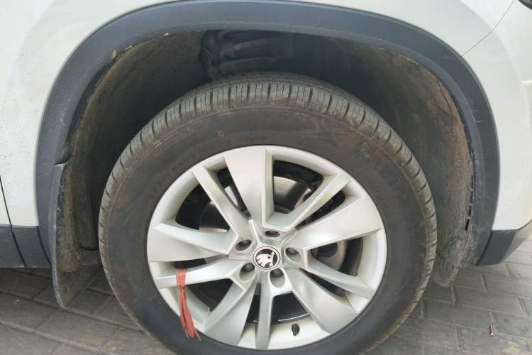 Used Skoda Kodiaq 2018 Facelifted TSI330 5-Seater Two-Wheel-Drive Comfort Edition Right Front Wheel Hub