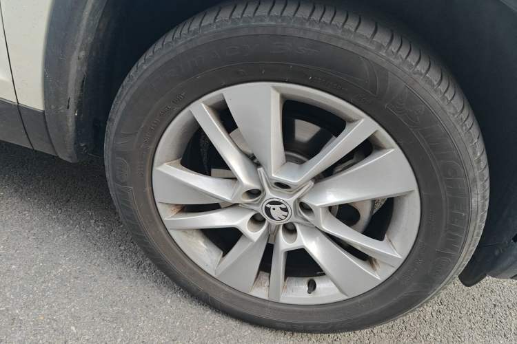 Used Skoda Kodiaq 2018 Facelifted TSI330 5-Seater Two-Wheel-Drive Luxury Enjoyment Edition Right Front Wheel Hub
