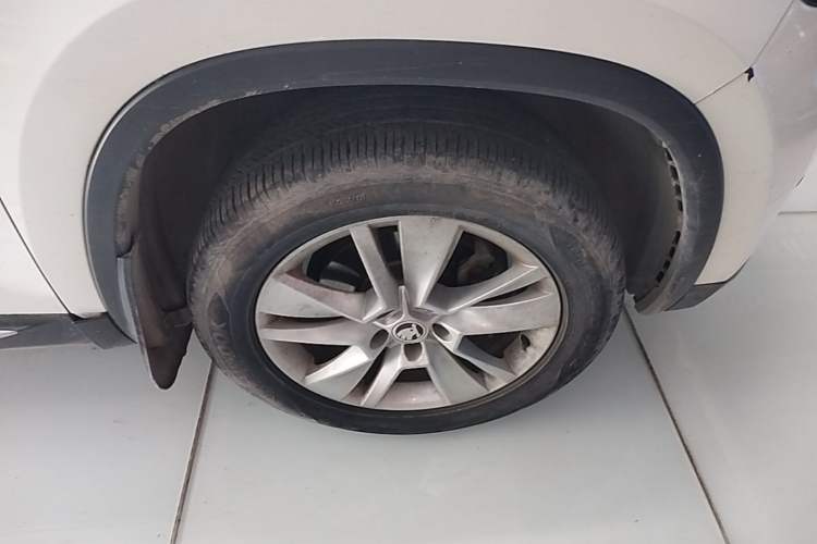 Used Skoda Kodiaq 2018 Facelifted TSI330 5-Seater Two-Wheel-Drive Luxury Enjoyment Edition Right Front Wheel Hub