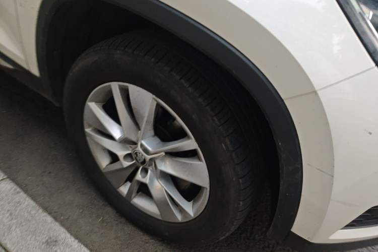 Used Skoda Kodiaq 2018 Facelifted TSI330 5-Seater Two-Wheel-Drive Luxury Enjoyment Edition Right Front Wheel Hub