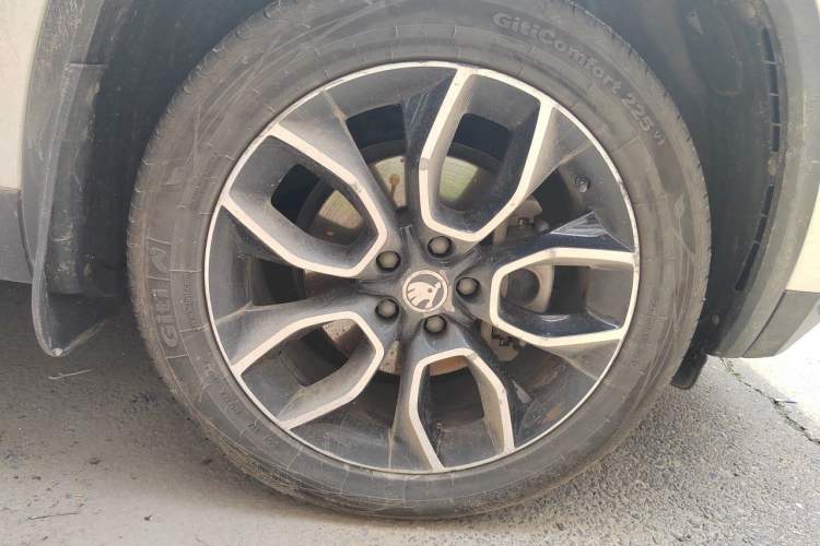 Used Skoda Kodiaq 2018 TSI380 7-Seater Four-Wheel-Drive Flagship Edition Right Front Wheel Hub