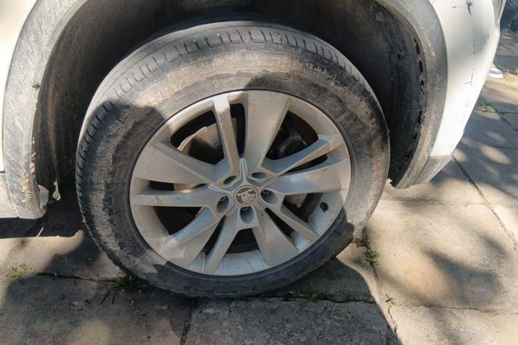 Used Skoda Kodiaq 2018 Facelifted TSI330 5-Seater Two-Wheel-Drive Luxury Enjoyment Edition Right Front Wheel Hub