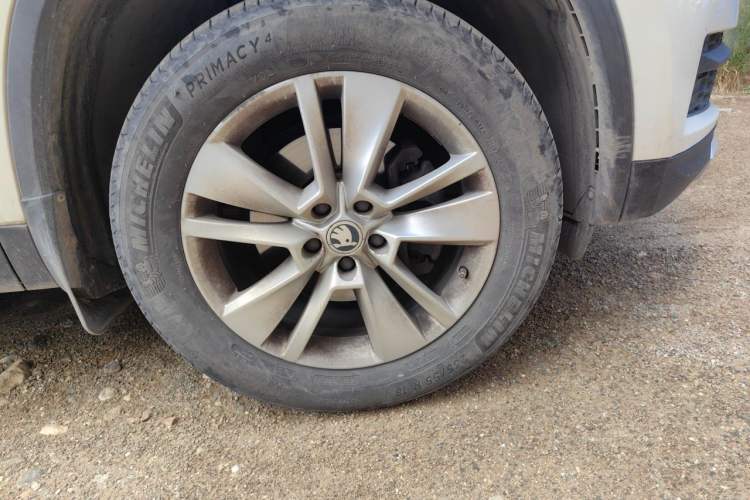 Used Skoda Kodiaq 2018 TSI330 5-Seater Two-Wheel-Drive Luxury Enjoyment Edition Right Front Wheel Hub