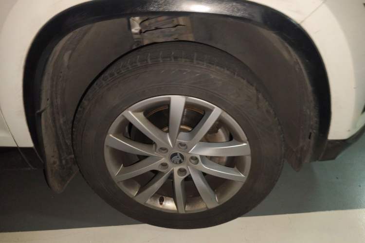 Used Skoda Kodiaq 2018 Facelifted TSI330 5-Seater Two-Wheel-Drive Comfort Edition Right Front Wheel Hub