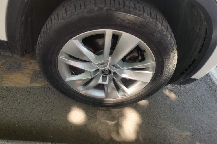 Used Skoda Kodiaq 2018 Facelifted TSI330 5-Seater Two-Wheel-Drive Luxury Enjoyment Edition Right Front Wheel Hub