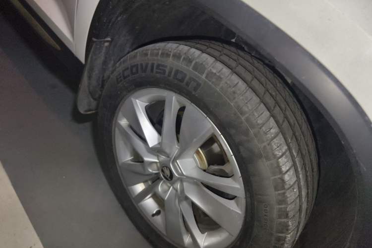 Used Skoda Kodiaq 2018 Facelifted TSI330 5-Seater Two-Wheel-Drive Luxury Enjoyment Edition Right Front Wheel Hub