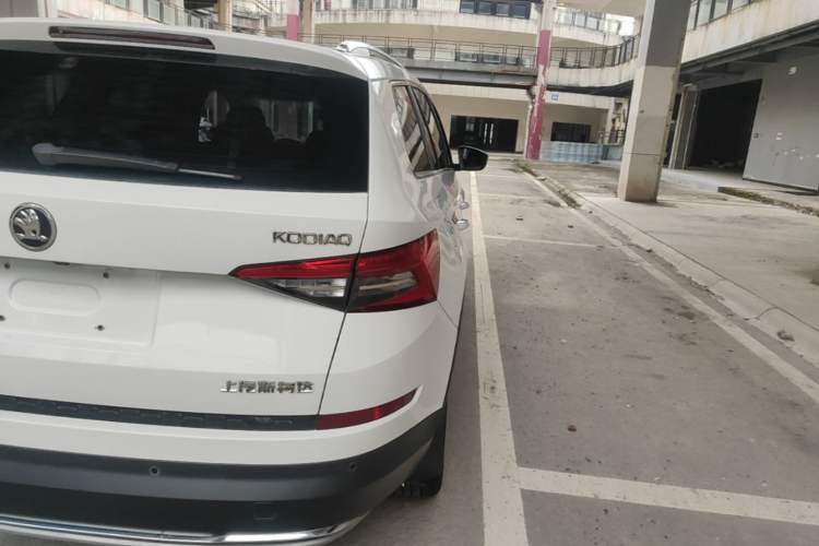 Used Skoda Kodiaq 2018 Facelifted TSI330 5-Seater Two-Wheel-Drive Luxury Enjoyment Edition Right Rear Taillight