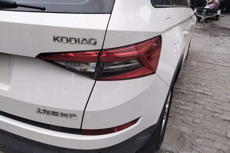 Used Skoda Kodiaq 2018 Facelifted TSI330 5-Seater Two-Wheel-Drive Comfort Edition Right Rear Taillight