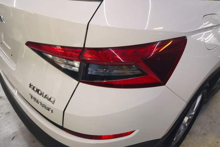 Used Skoda Kodiaq 2018 Facelifted TSI330 5-Seater Two-Wheel-Drive Luxury Enjoyment Edition Right Rear Taillight