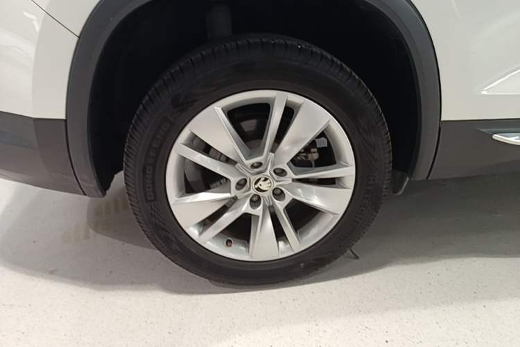 Used Skoda Kodiaq 2018 Facelifted TSI330 5-Seater Two-Wheel-Drive Luxury Enjoyment Edition Right Rear Wheel Hub