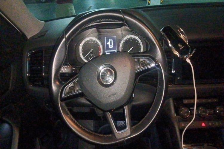 Used Skoda Kodiaq 2018 Facelifted TSI330 5-Seater Two-Wheel-Drive Luxury Enjoyment Edition Steering Wheel