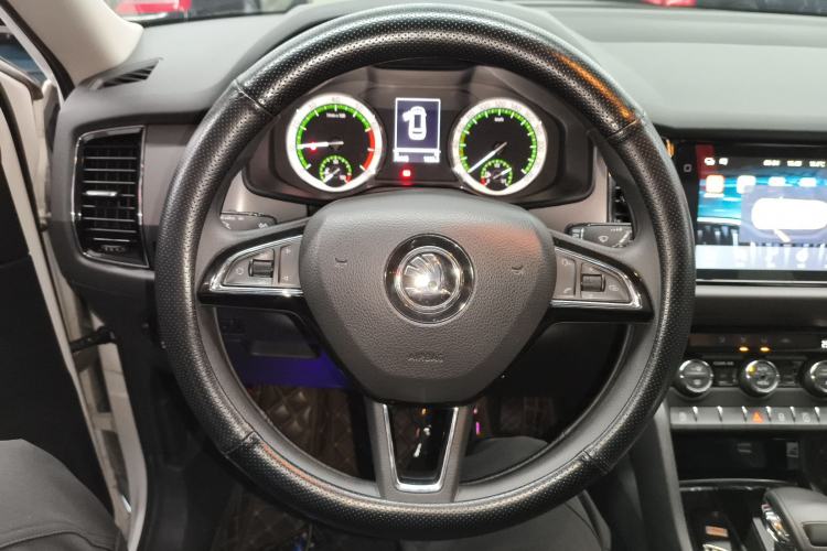 Used Skoda Kodiaq 2018 Facelifted TSI330 5-Seater Two-Wheel-Drive Comfort Edition Steering Wheel