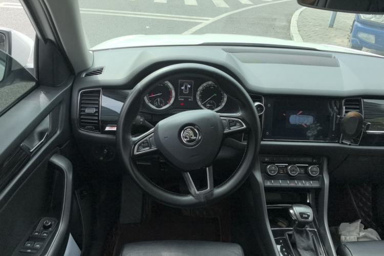 Used Skoda Kodiaq 2018 Facelifted TSI330 5-Seater Two-Wheel-Drive Luxury Enjoyment Edition Steering Wheel