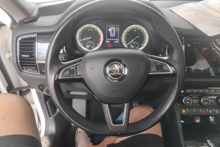 Used Skoda Kodiaq 2018 Facelifted TSI330 5-Seater Two-Wheel-Drive Luxury Enjoyment Edition Steering Wheel