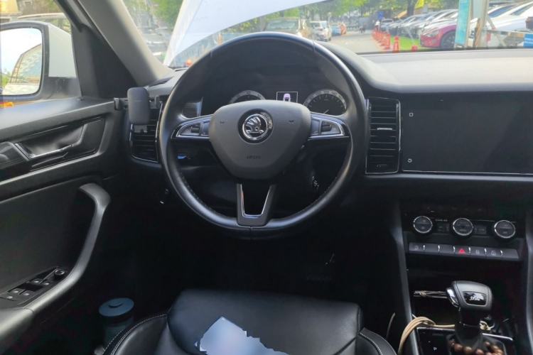 Used Skoda Kodiaq 2018 Facelifted TSI330 5-Seater Two-Wheel-Drive Luxury Enjoyment Edition Steering Wheel