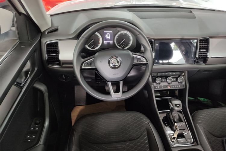 Used Skoda Kodiaq 2018 Facelifted TSI330 5-Seater Two-Wheel-Drive Comfort Edition Steering Wheel