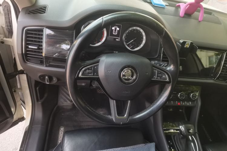 Used Skoda Kodiaq 2018 Facelifted TSI330 5-Seater Two-Wheel-Drive Luxury Enjoyment Edition Steering Wheel