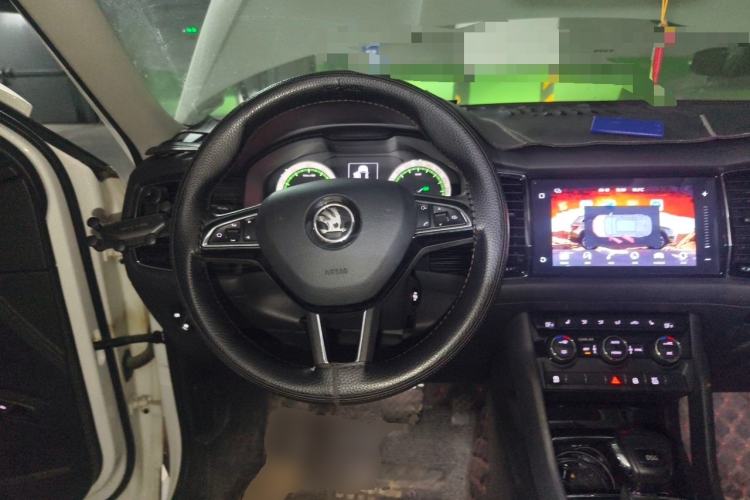 Used Skoda Kodiaq 2018 Facelifted TSI330 5-Seater Two-Wheel-Drive Luxury Enjoyment Edition Steering Wheel