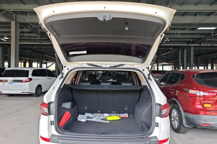 Used Skoda Kodiaq 2018 Facelifted TSI330 5-Seater Two-Wheel-Drive Comfort Edition Trunk