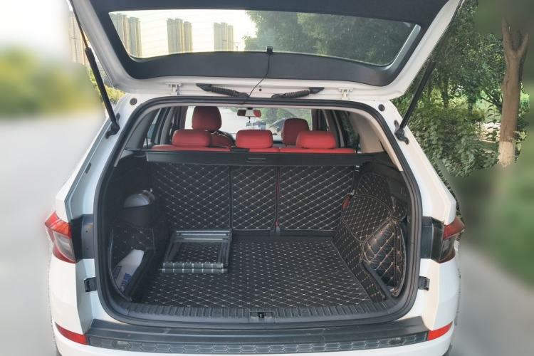 Used Skoda Kodiaq 2018 Facelifted TSI330 5-Seater Two-Wheel-Drive Comfort Edition Trunk