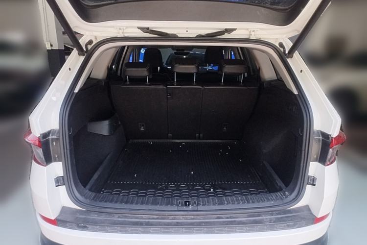 Used Skoda Kodiaq 2018 Facelifted TSI330 5-Seater Two-Wheel-Drive Luxury Enjoyment Edition Trunk