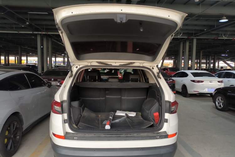 Used Skoda Kodiaq 2018 Facelifted TSI330 5-Seater Two-Wheel-Drive Comfort Edition Trunk