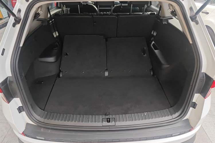 Used Skoda Kodiaq 2018 TSI330 7-Seater Two-Wheel-Drive Luxury Enjoyment Edition Trunk