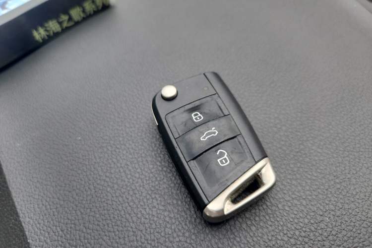 Used Skoda Kodiaq 2018 Facelifted TSI330 5-Seater Two-Wheel-Drive Comfort Edition Vehicle Key