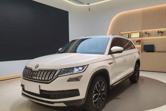 Skoda Kodiaq 2018 Restyled TSI330 7-Seater Two-Wheel Drive Luxury Enjoyment Edition d’occasion