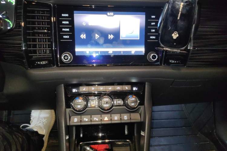 Used Skoda Kodiaq 2018 TSI380 7-Seater Four-Wheel-Drive Flagship Edition Audio And AC Panel