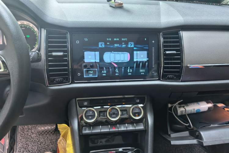 Used Skoda Kodiaq 2018 Facelifted TSI330 5-Seater Two-Wheel-Drive Comfort Edition Audio And AC Panel