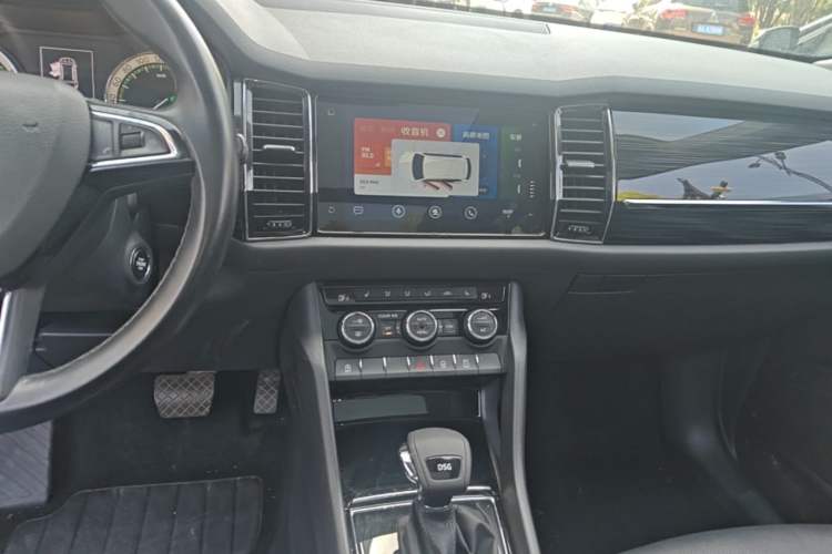 Used Skoda Kodiaq 2018 Restyled TSI330 7-Seater Two-Wheel Drive Luxury Enjoyment Edition Audio And AC Panel