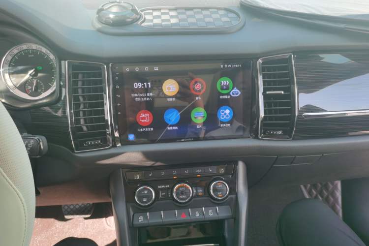 Used Skoda Kodiaq 2018 Facelifted TSI330 5-Seater Two-Wheel-Drive Luxury Enjoyment Edition Audio And AC Panel