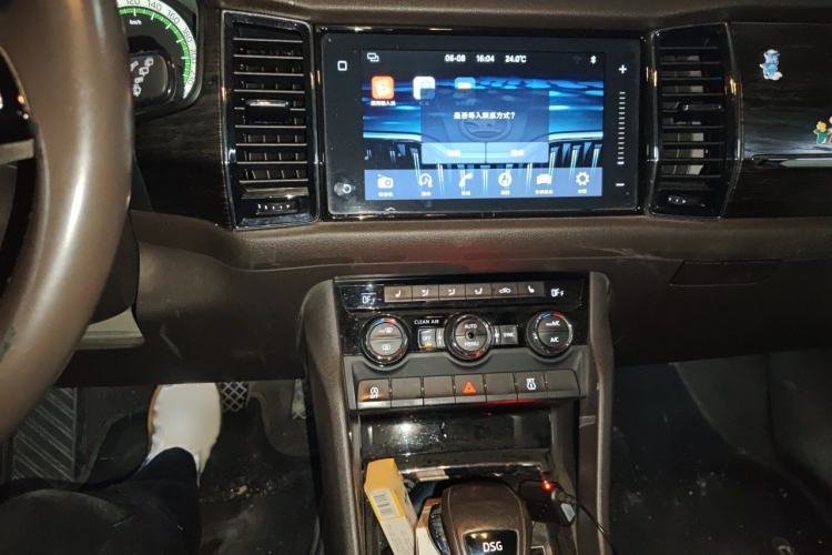Used Skoda Kodiaq 2018 TSI330 7-Seater Two-Wheel-Drive Luxury Enjoyment Edition Audio And AC Panel