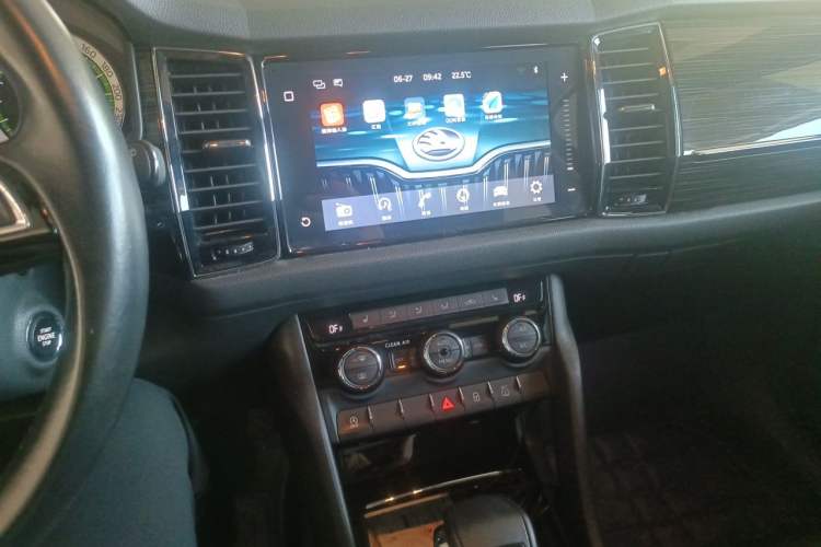 Used Skoda Kodiaq 2018 TSI330 7-Seater Two-Wheel-Drive Luxury Enjoyment Edition Audio And AC Panel