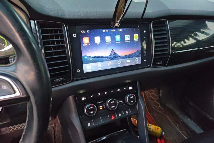 Used Skoda Kodiaq 2018 TSI330 7-Seater Two-Wheel-Drive Luxury Enjoyment Edition Audio And AC Panel