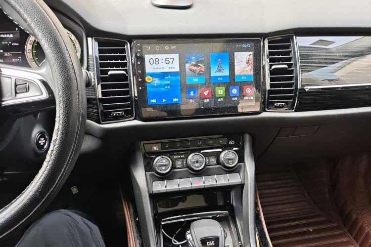 Used Skoda Kodiaq 2018 Restyled TSI330 7-Seater Two-Wheel Drive Luxury Enjoyment Edition Audio And AC Panel