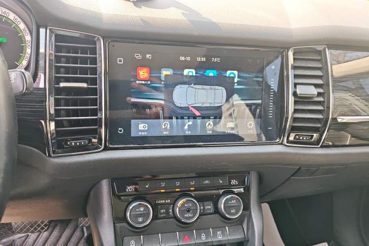 Used Skoda Kodiaq 2018 Restyled TSI330 7-Seater Two-Wheel Drive Luxury Enjoyment Edition Audio And AC Panel