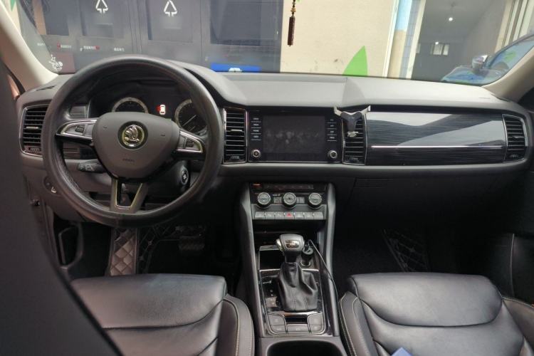 Used Skoda Kodiaq 2018 TSI380 7-Seater Four-Wheel-Drive Flagship Edition Center Console